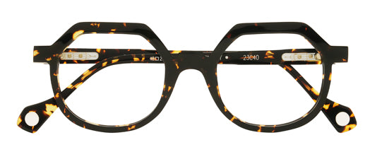 Anne et Valentin METROPOLITAN BURNABY - Luxury Readers