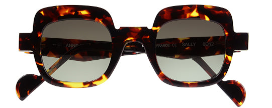 Anne et Valentin SUNSET SALLY - Luxury Readers